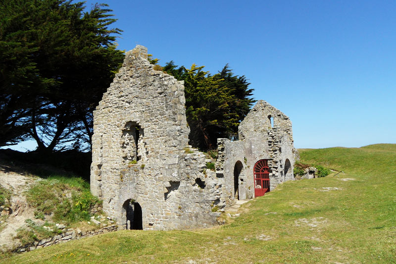 Ile de Batz, ruine de la chapelle Sainte Anne